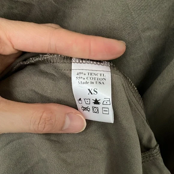 BLACK CRANE • folded neck dress - Picture 12 of 16